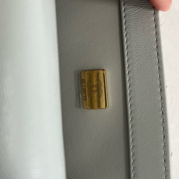 Chanel Sweet Camellia Flap Quilted Leather Crossbody Bag Light Blue - Picture 10 of 10